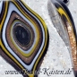 Preview: Glasanhänger in Blattform schwarz weiß ocker ca. 40x76 mm (1 Stück)