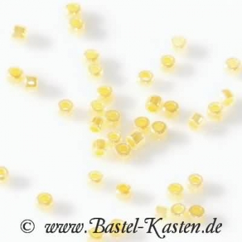 Preview: DB-0233  Delicas 11/0  hellgelb glänzend  ca. 7,5 Gramm