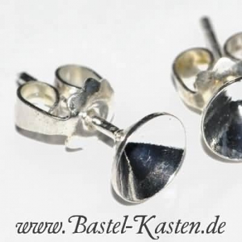 Preview: Ohrstecker mit Kessel für Swarovski Chaton 1028  6mm  versilbert (1 Paar)