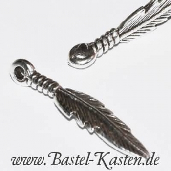 Preview: Metallanhänger  Feder  ca. 33mm  altsilber (1 Stück)