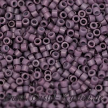 DB-0799 Delicas 11/0  dyed MT OP dark lavender  ca. 7,5 Gramm