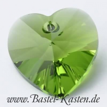 Preview: Swarovski Herz Pendant 6228 14,4mm x 14mm fern green (1 Stück)
