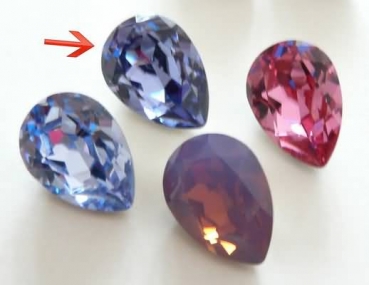 Preview: Swarovski Pearshape 4320 - 14x10 mm tanzanite (1 Stück)