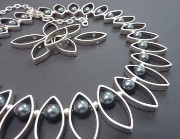 Preview: Metall Rahmen Navetteform 28 x 14 x 4,5 mm altkupfer (1 Stück)