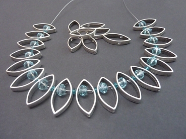 Preview: Metall Rahmen Navetteform 28 x 14 x 4,5 mm altmessing (1 Stück)