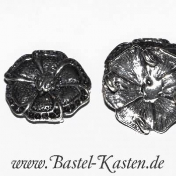 Metallzwischenteil Blüte mit 4 Ösen versilbert und geschwärzt ca. 21mm (1 Stück)