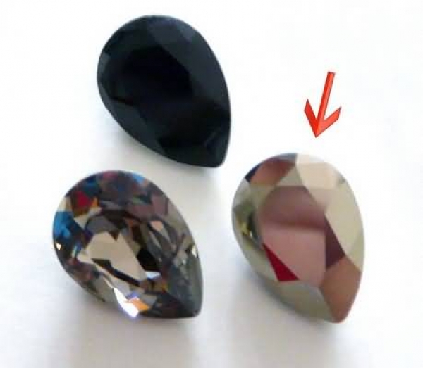 Swarovski Pearshape 4320 - 14x10 mm crystal metalic light gold (1 Stück)